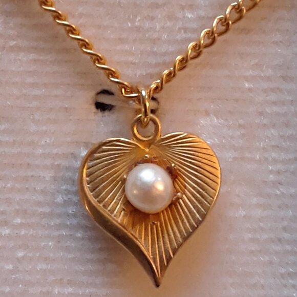 Petites Jewelry - "RARE" Culured Pearl Necklace